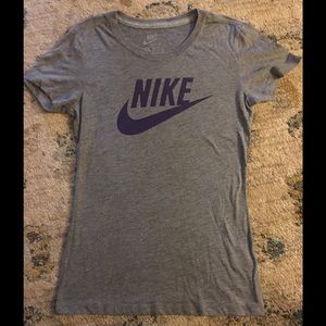 Nike Sportswear. Women’s. Like NEW!!!! 😍